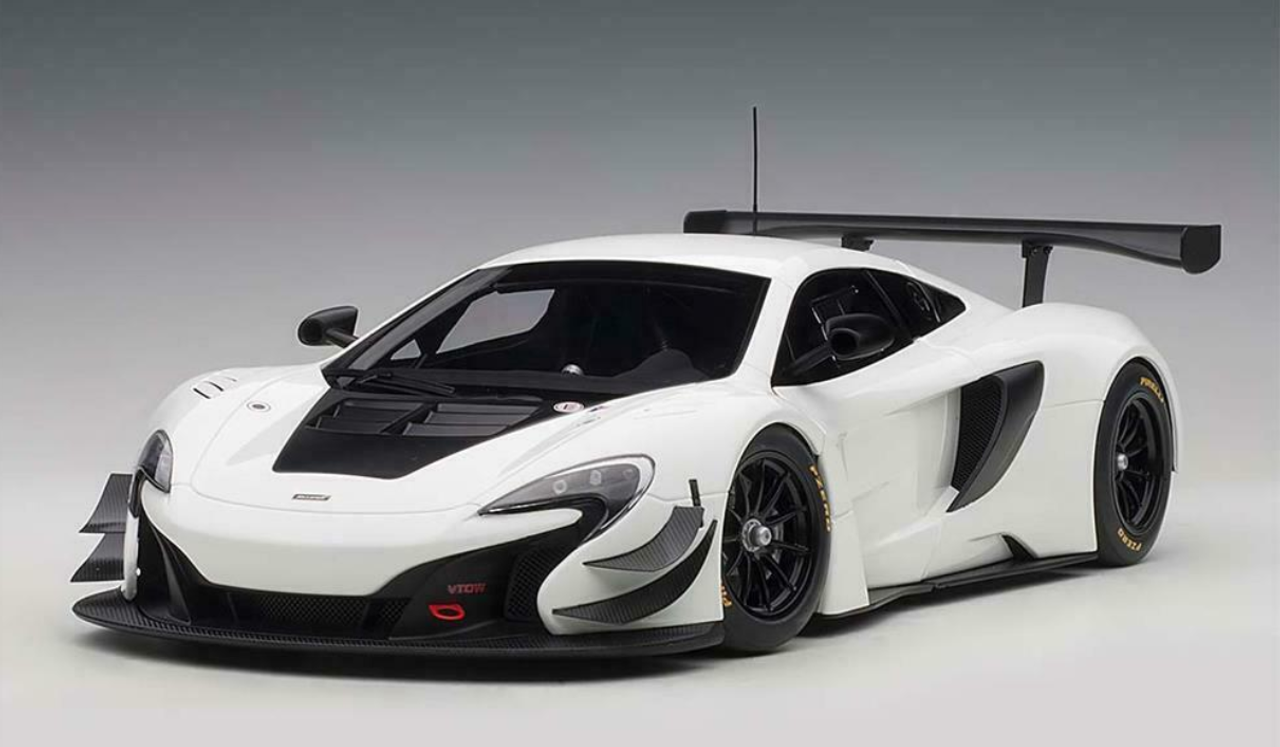 1/18 AUTOart McLaren 650S GT3 (White with Black Accents) Car Model