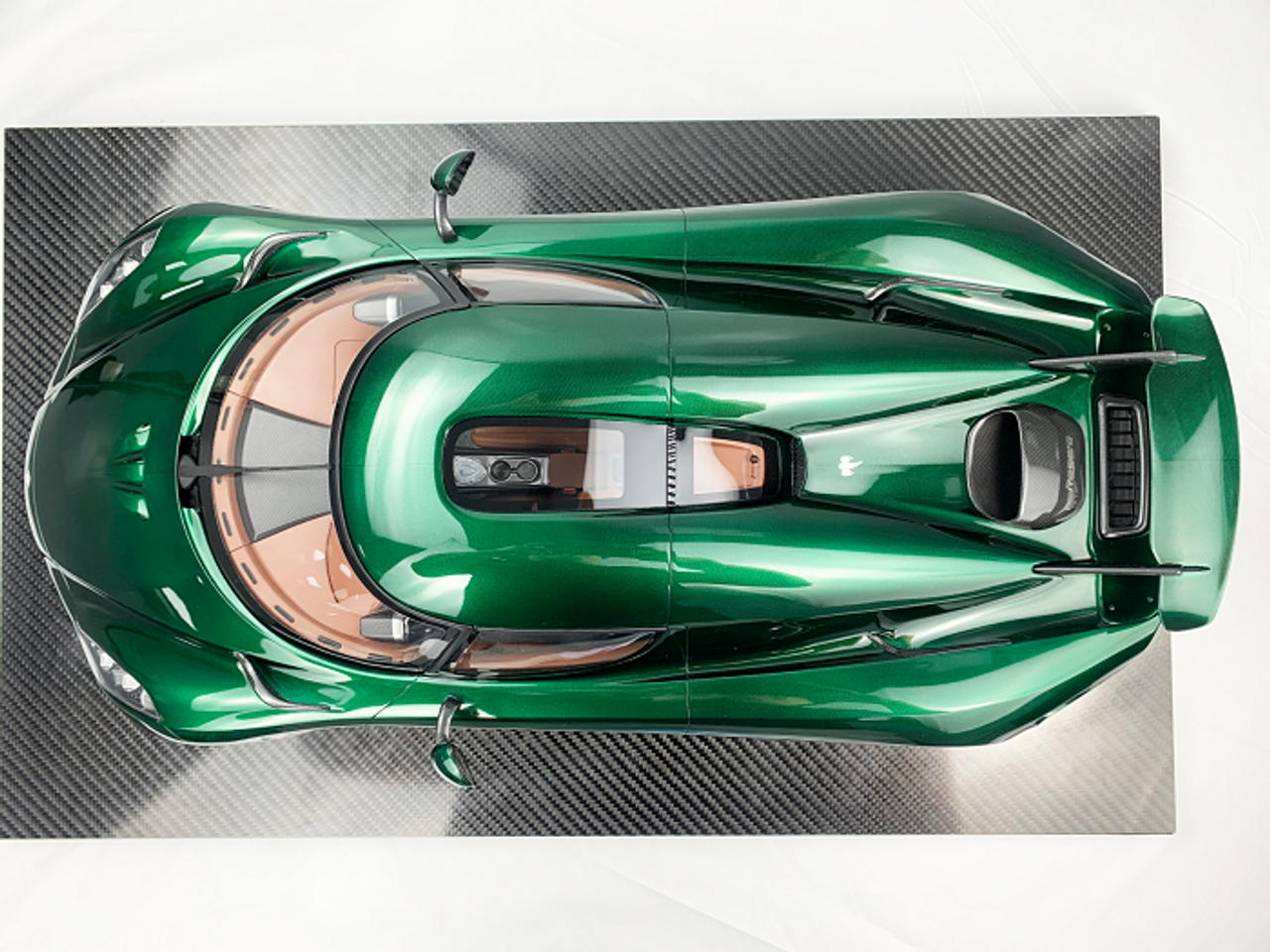 1/8 Frontiart Koenigsegg Regera (Green Tinted) Car Model