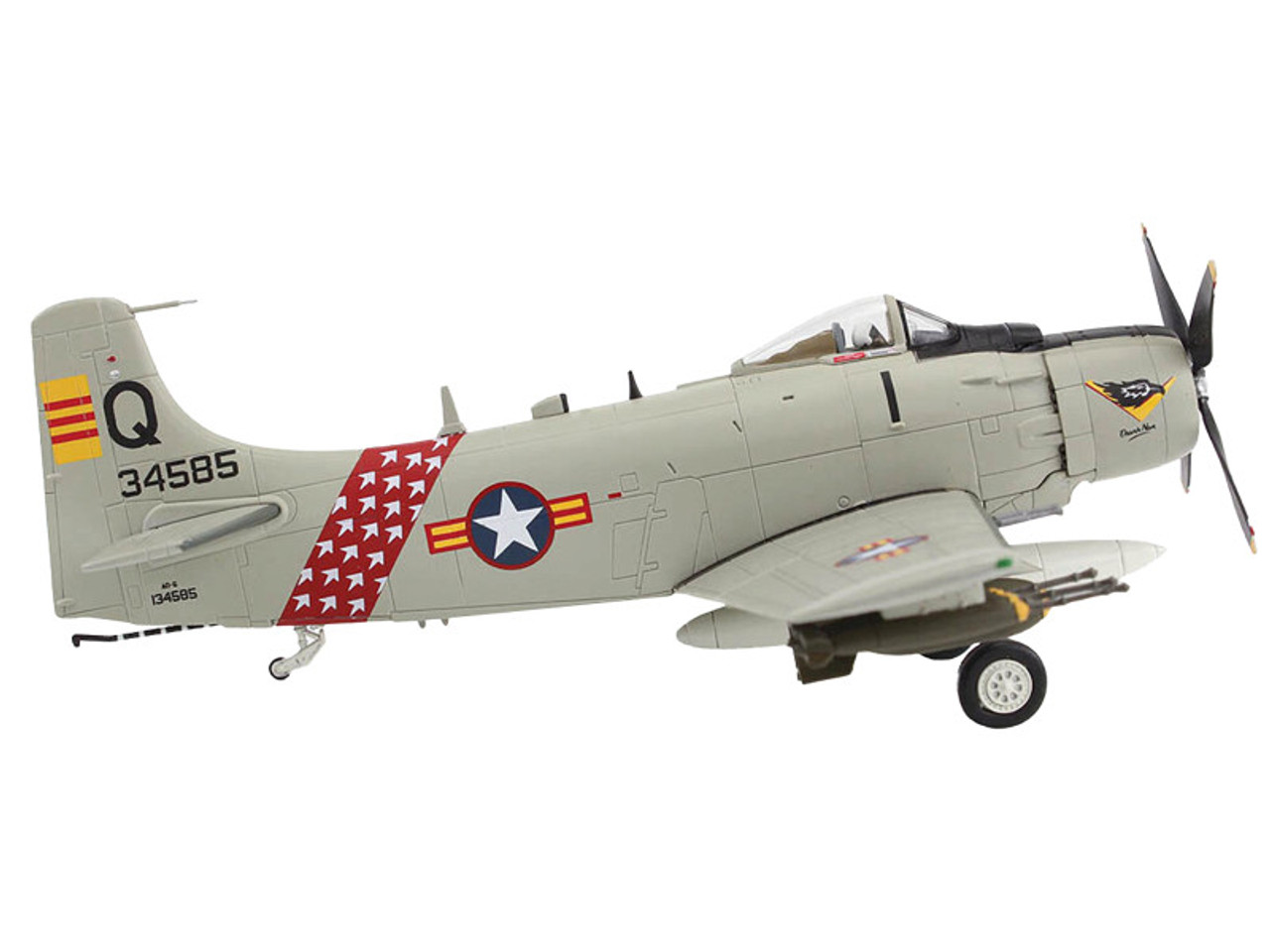 Douglas A-1H (AD-6) Skyraider Attack Aircraft "1st Fighter Squadron" (1963) South Vietnam Air Force "Air Power Series" 1/72 Diecast Model by Hobby Master