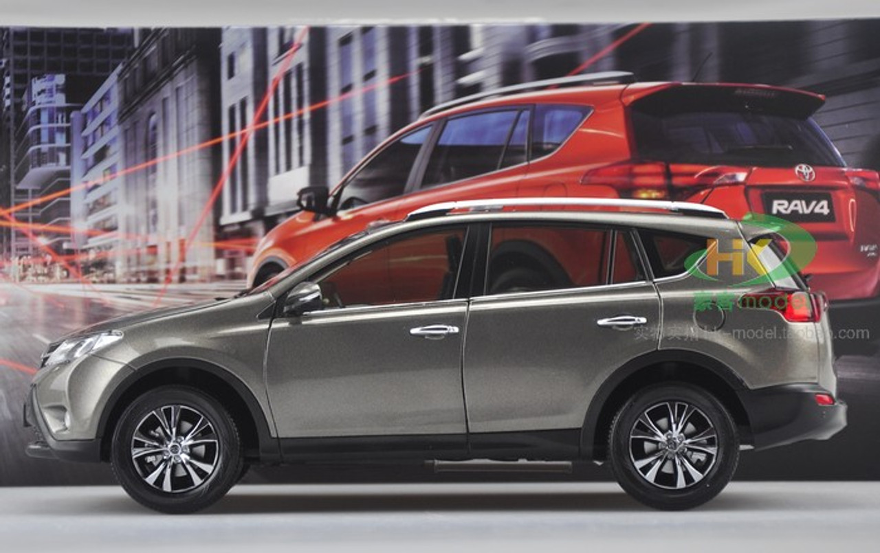 TOYOTA RAV4 R/C バトカー 1/18 1/18 R/C TOYOTA RAV4 パトカー｜商品詳細｜おもちゃ屋さんへ行