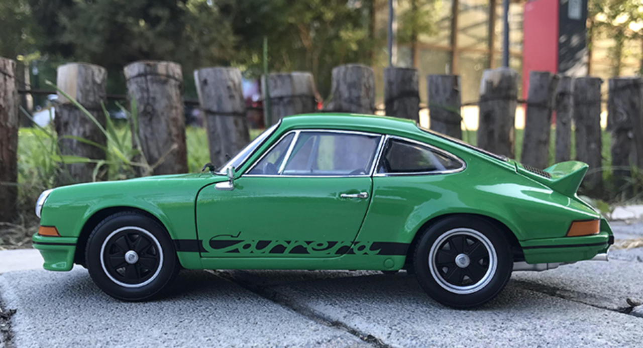 1/18 Porsche 911 Carrera RS 2.7 (Green) Diecast Car Model