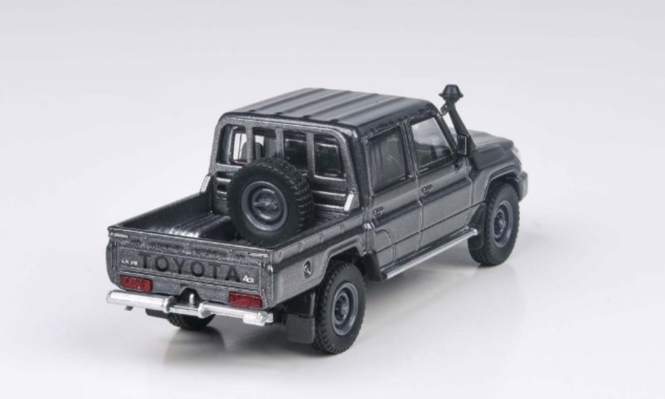 1/64 Paragon 2014 Toyota Land Cruiser LC79 (Grey) Diecast Car Model