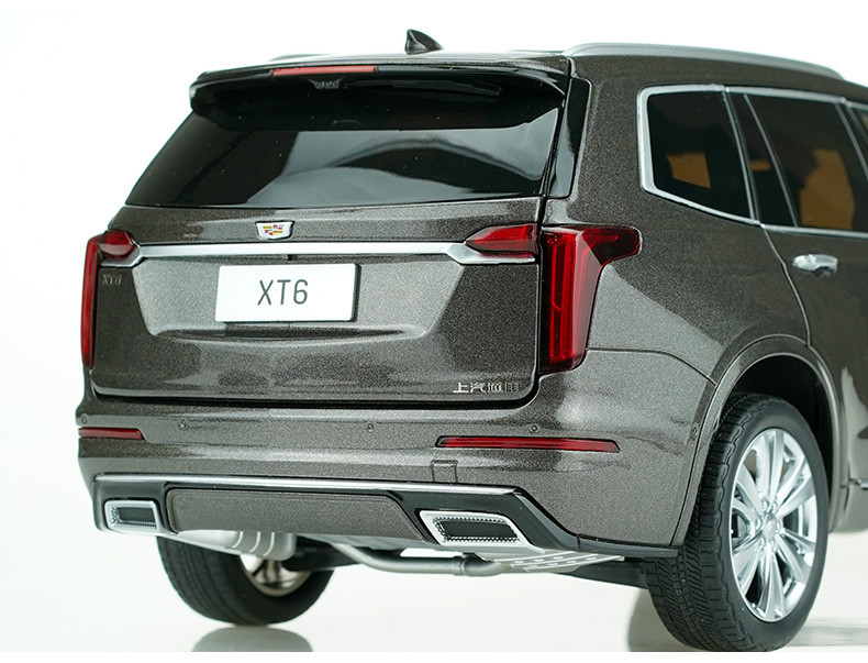 1/18 Dealer Edition 2020 Cadillac XT6 (Dark Grey) Diecast Car