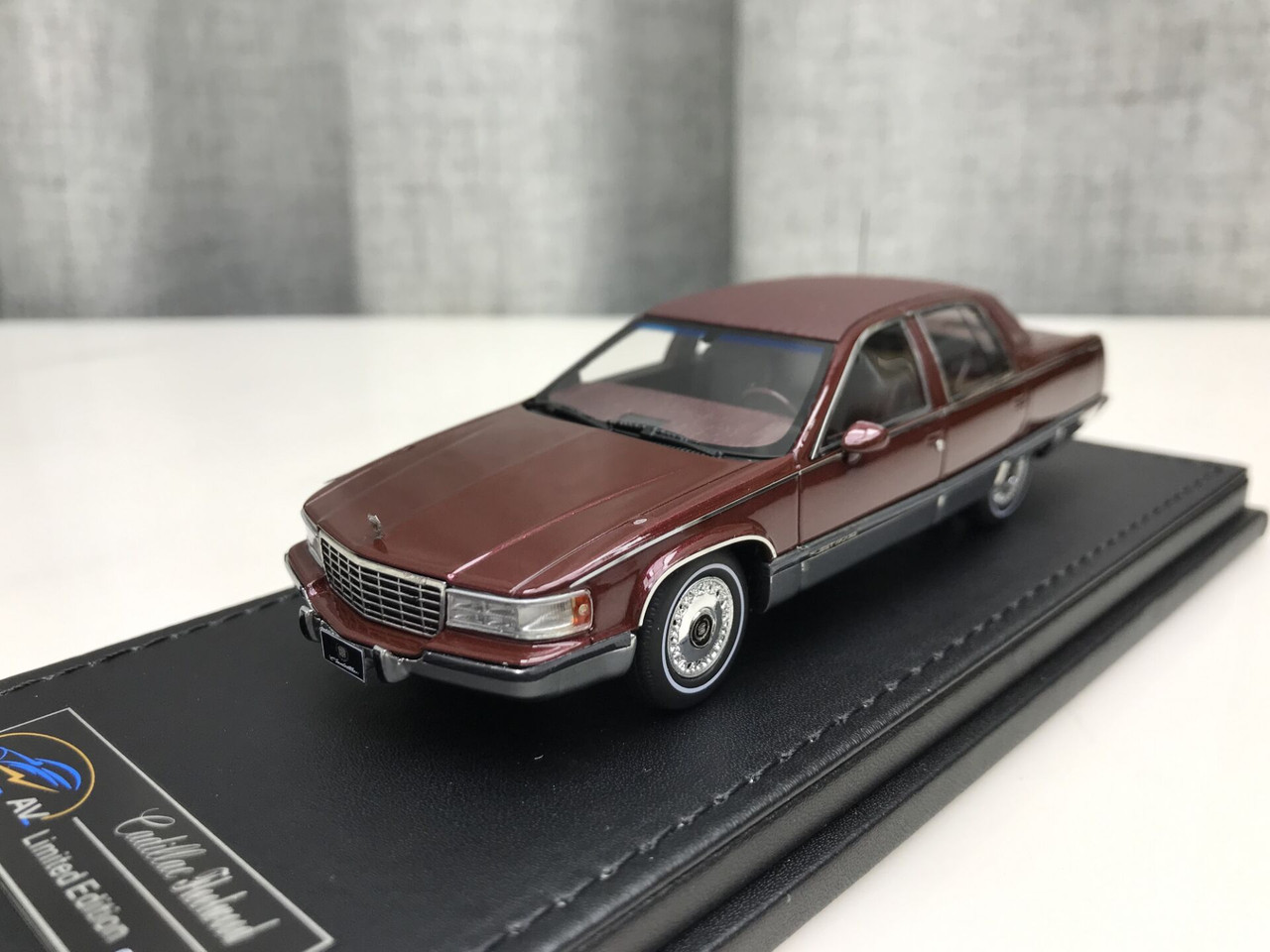1/43 VAV 1993 Cadillac Fleetwood Brougham (Red) Resin Car Model