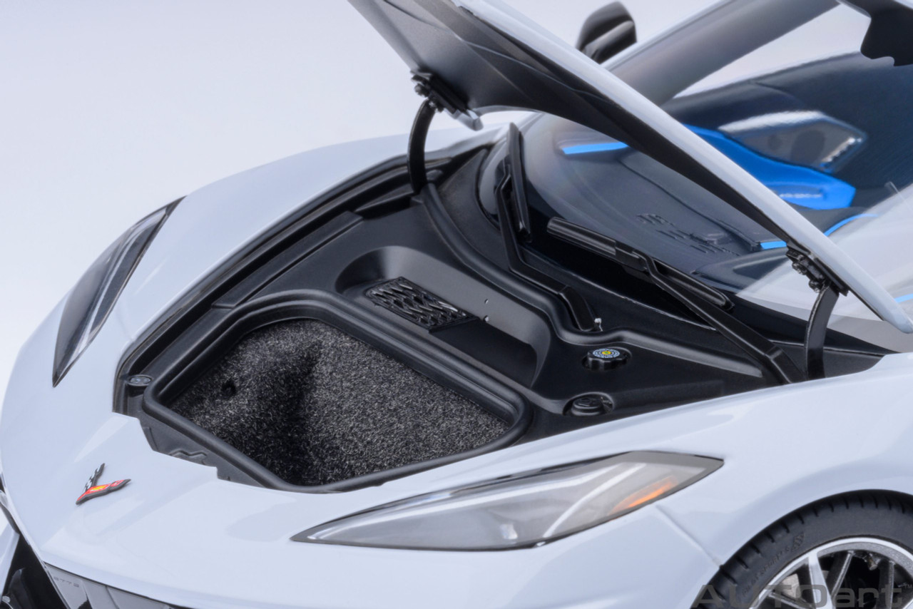 1/18 AUTOart Chevrolet Corvette C8 Stingray Z51 (Ceramic