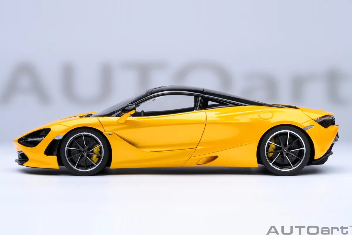 オートアート 1/18 マクラーレン720s YELLOW 1/18 AUTOart McLaren 720S (Volcano Yellow) Car Model