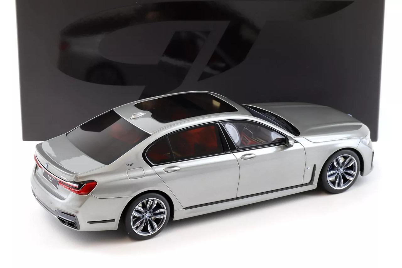 1/18 GT Spirit 2020 BMW 7 Series M760i V12 (Grey) Car Model