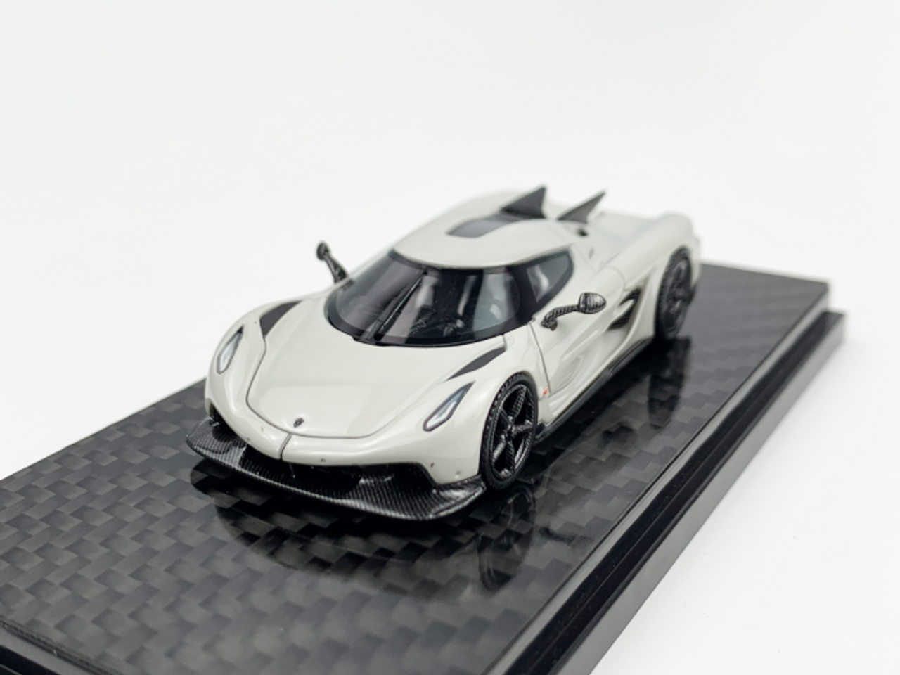 1/64 フロンティアート ケーニグセグ ジェスコ 1/64 Frontiart Koenigsegg Jesko Absolut (Battle Grey) Car