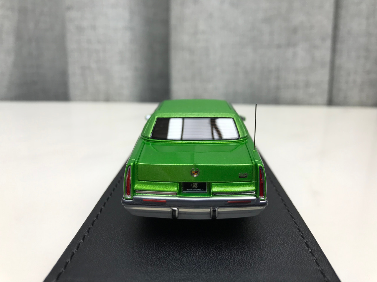 1/43 VAV 1993 Cadillac Fleetwood Brougham (Green) Resin Car Model