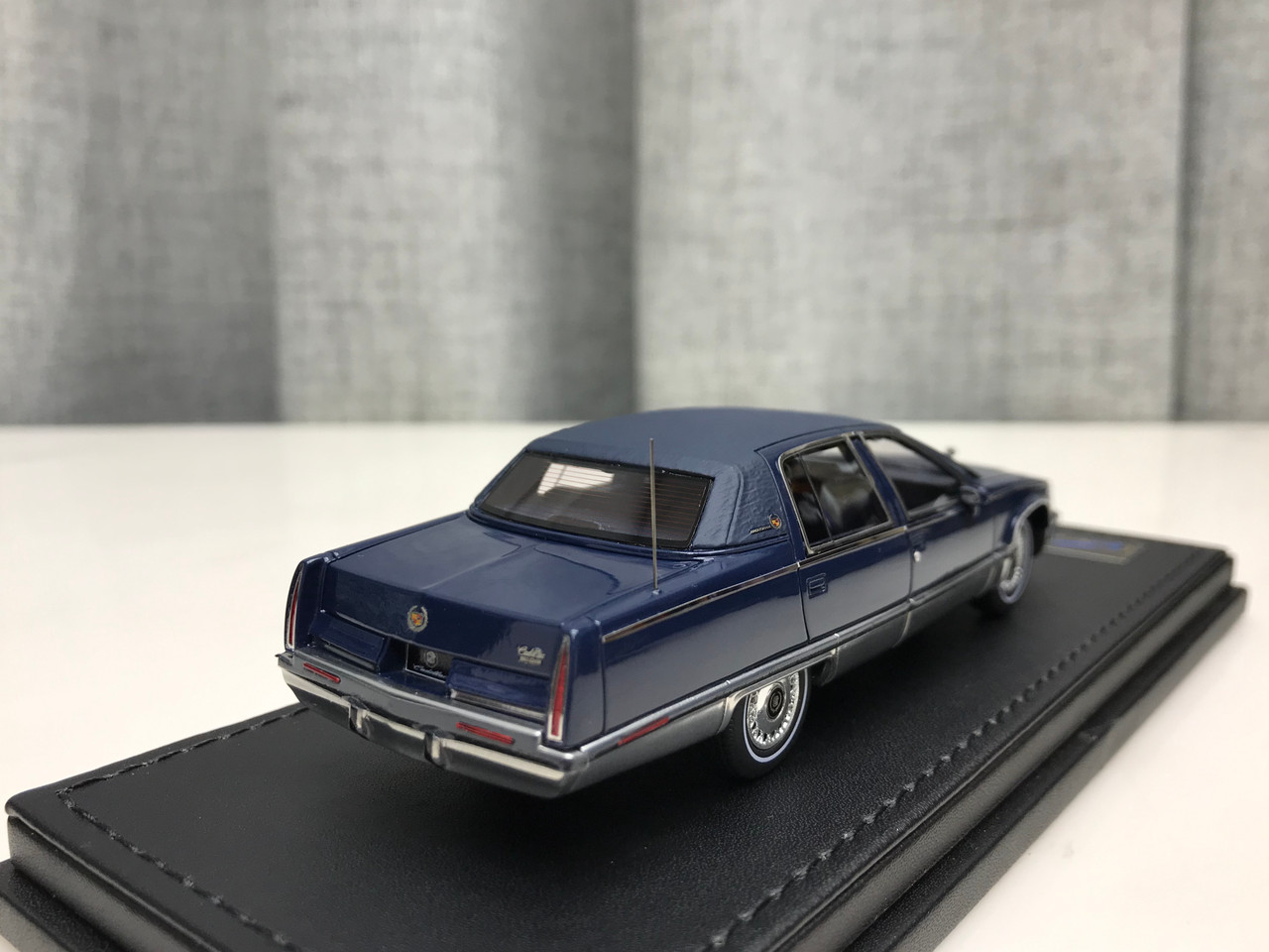 1/43 VAV 1993 Cadillac Fleetwood Brougham (Blue) Resin Car Model Limited