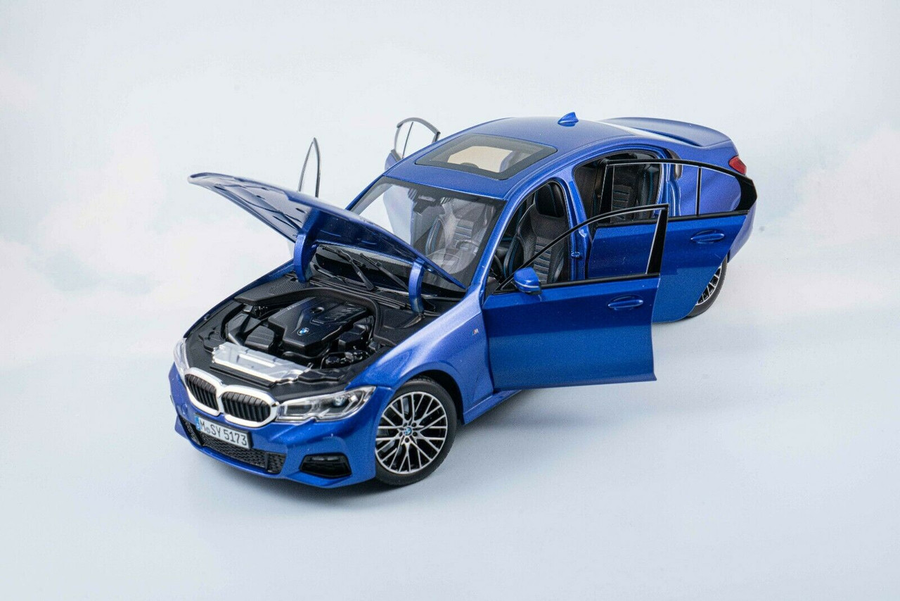 単品価格BMW G20 330i 2019 ミニカー 1/18 合金 ダイキャストカー ドア開閉 コレクション ジオラマ リアル 人気 おすすめ ホワイト 乗用車