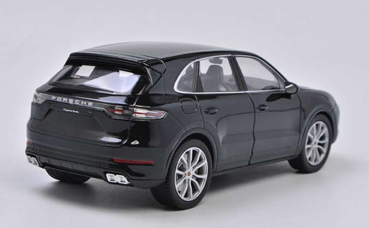 1/24 Welly FX Porsche Cayenne Turbo (Black) Diecast Car Model