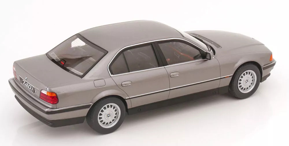ミニカー 506340KK  1/18 740i E38 1.series 1994 1/18 KK-Scale 1994 BMW 740i E38 Series 1 (Grey Metallic) Diecast