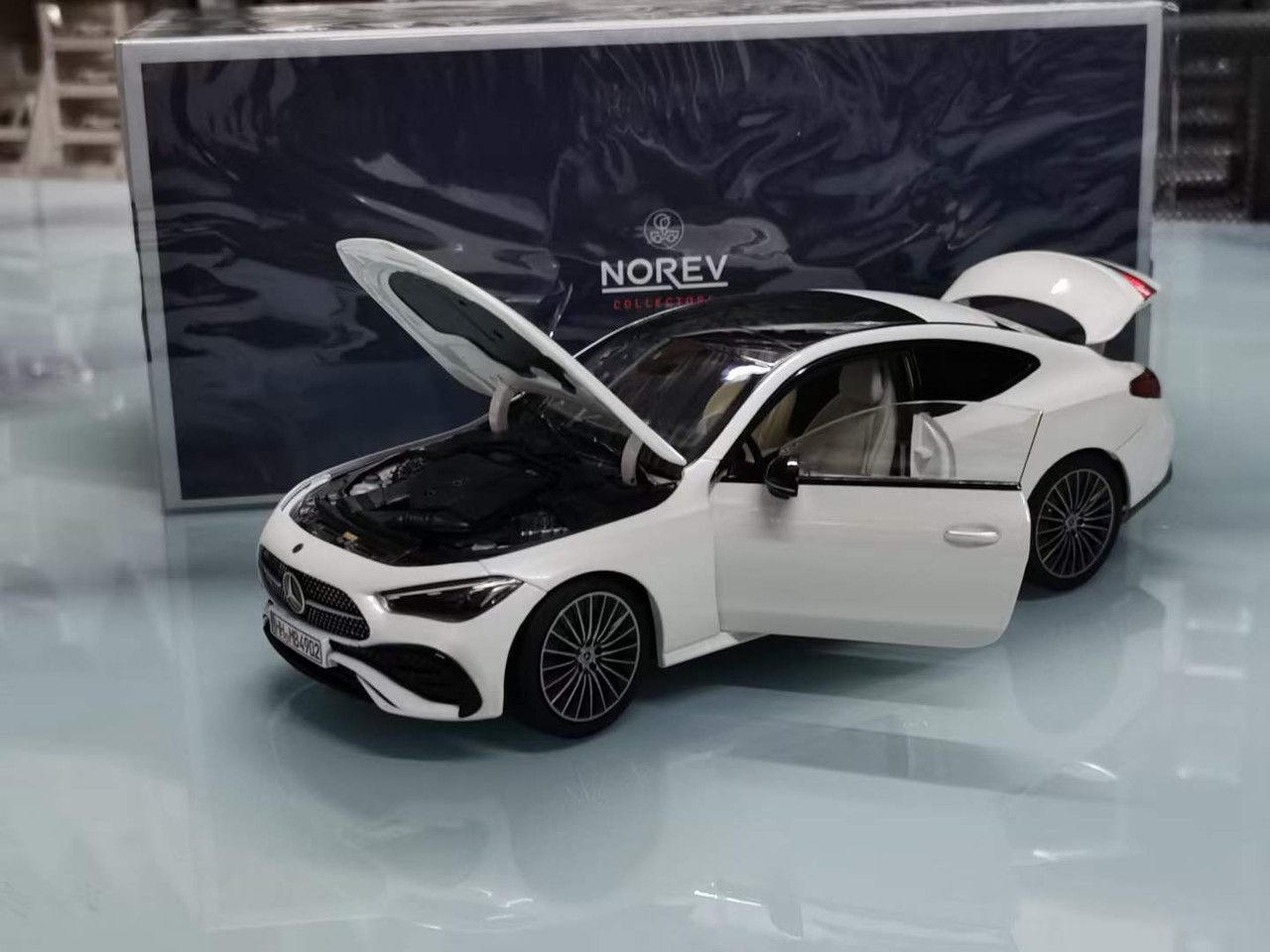 1/18 Norev 2024 Mercedes-Benz CLE Coupe (C236) (White
