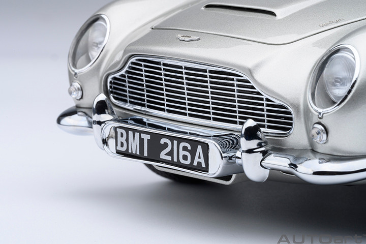 1/18 AUTOart 1964 Aston Martin DB5 James Bond Goldfinger with