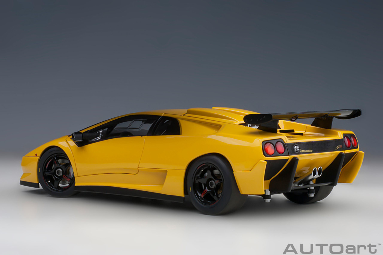 1/18 AUTOart Lamborghini Diablo SE30 Jota (Superfly Yellow