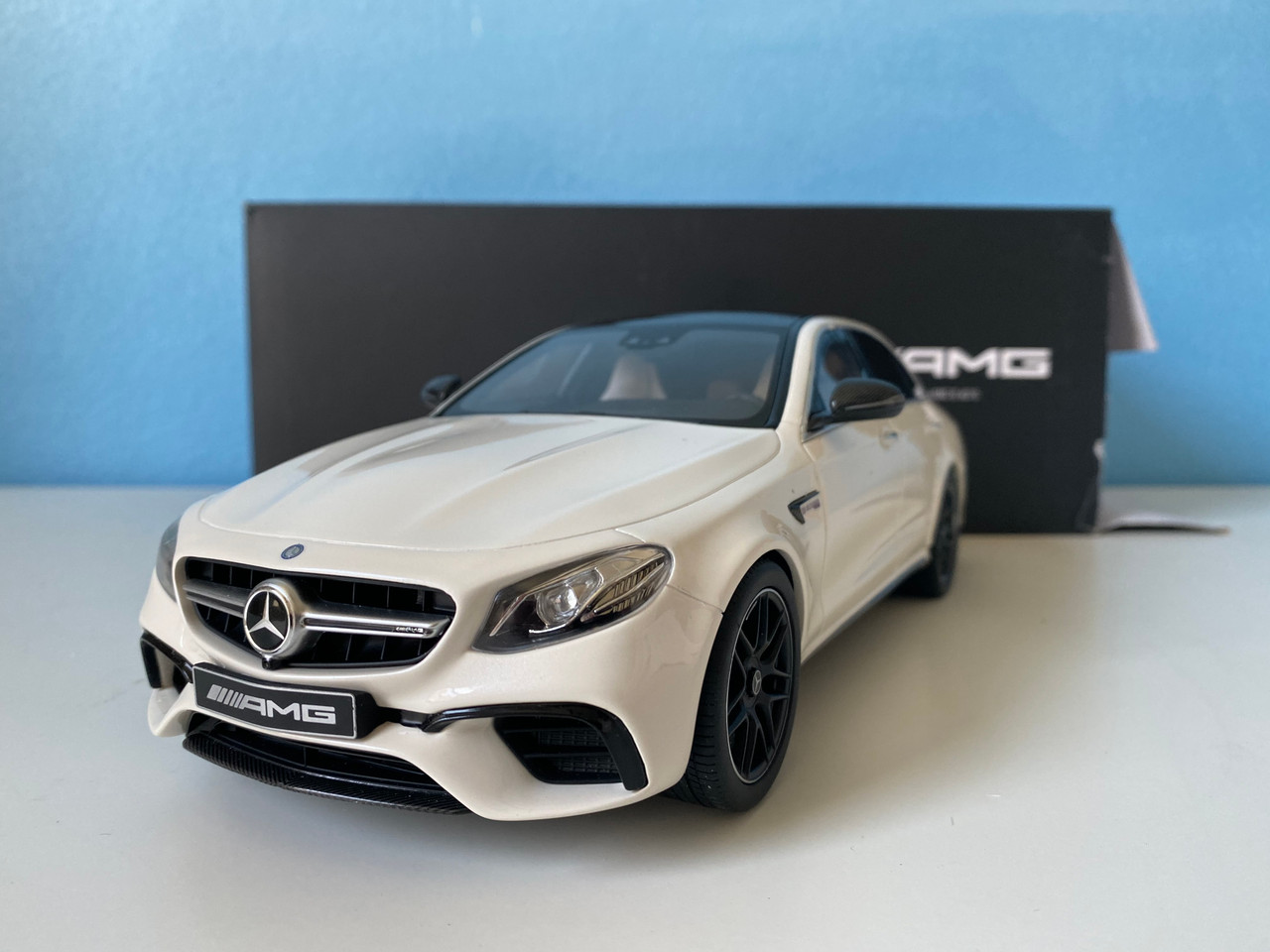 Defect 1/18 GT Spirit Mercedes-Benz E-Class E63 AMG W213 (White) Resin Car Model Limited