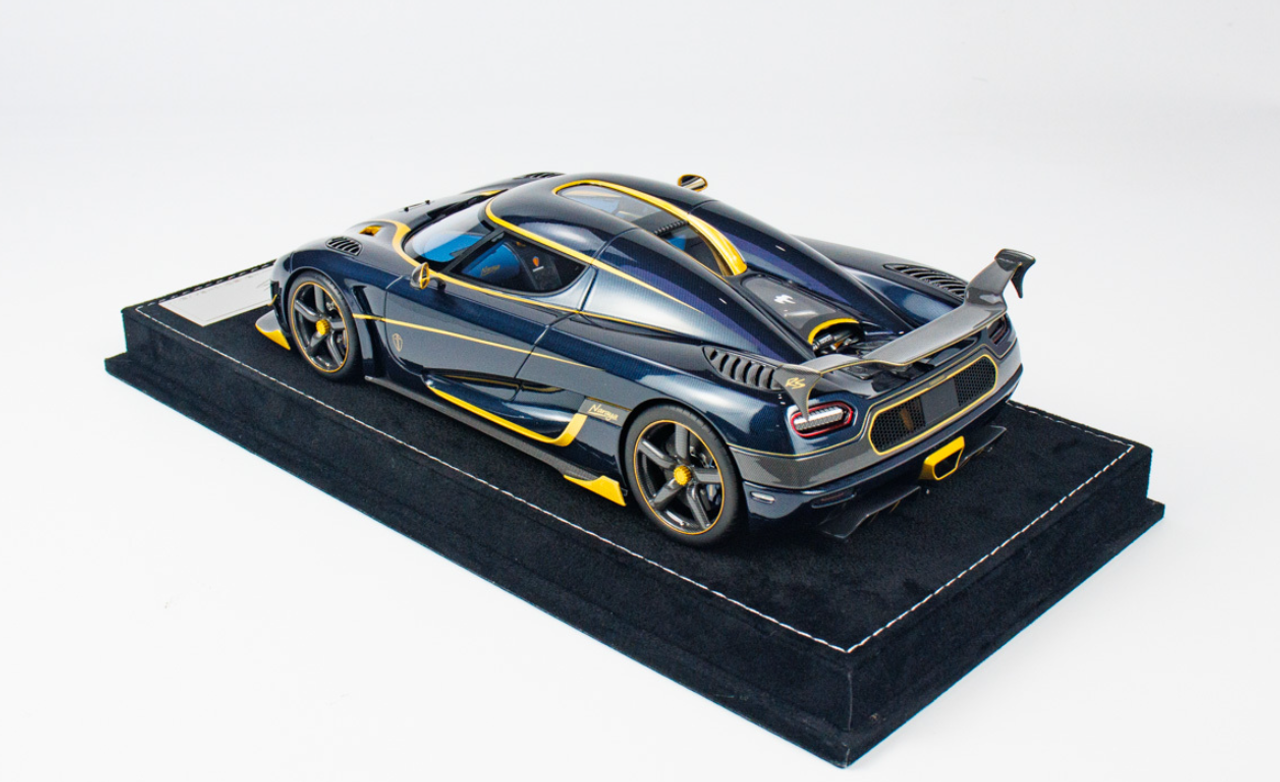1/18 HH Model Koenigsegg Agera RS (Agera Naraya Carbon Blue with Gold Accent) Enclosed Resin Car Model