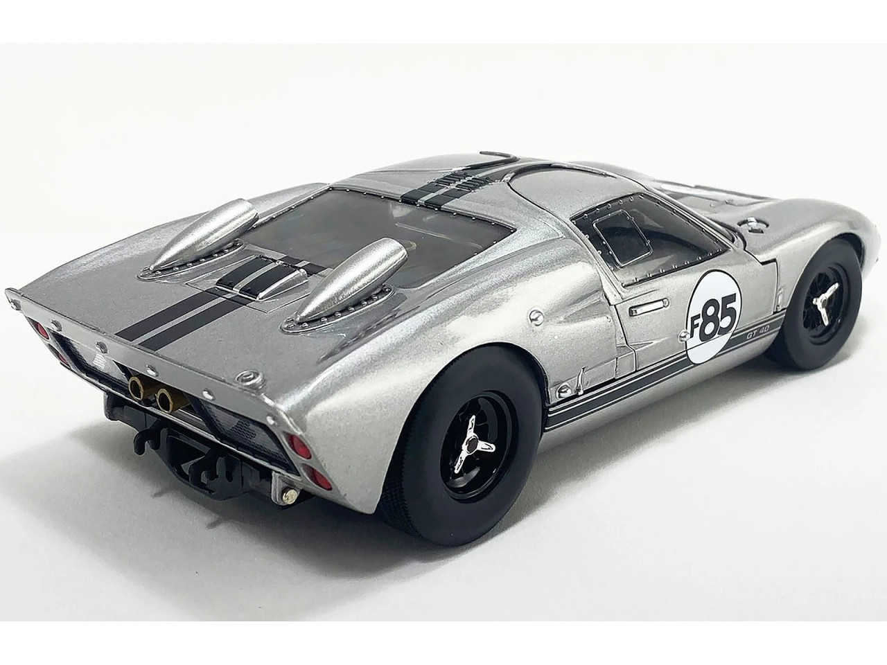 1/18 Shelby Collectibles 1966 Ford GT40 MKII F85 Diecast Car Model