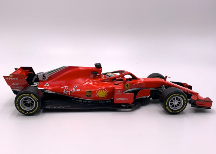 ブラーゴ 1⁄18 フェラーリ SF15T Sベッテル #5 11604 ミニカー 同梱OK