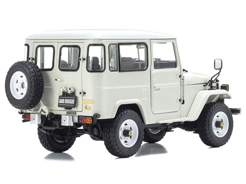 Toyota Land Cruiser 40 Van RHD (Right Hand Drive) White 1/18