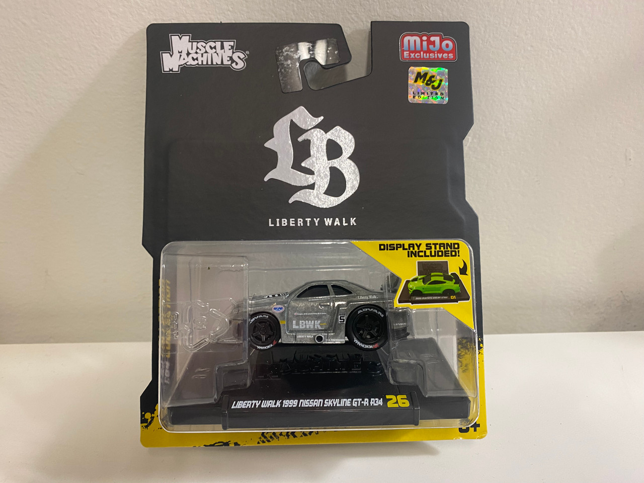 CHASE CAR 1/64 Muscle Machines LBWK Nissan GT-R R34 Super