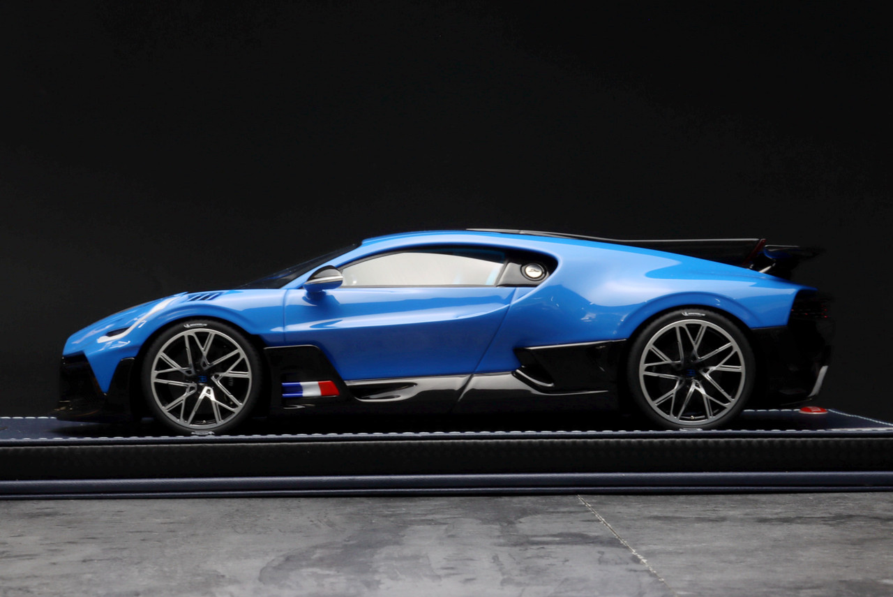 1/18 MR Bugatti Divo (French Racing Blue Glossy) Resin Car Model Limited