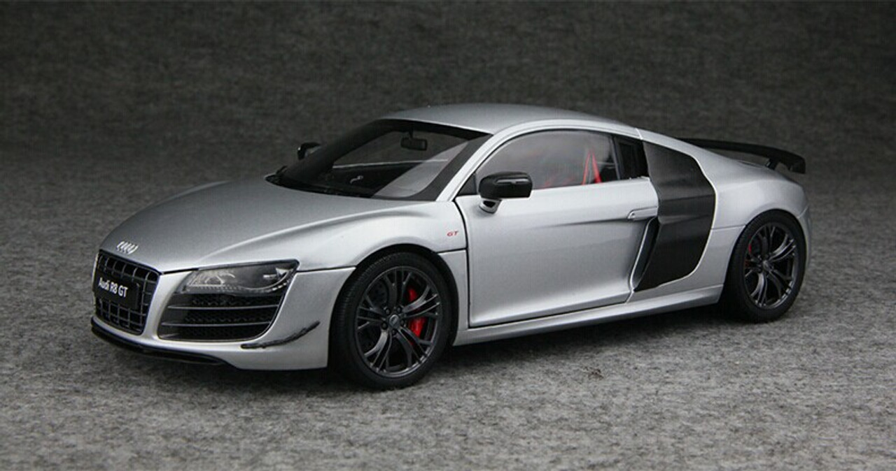 NZG 1/18 Audi R8 2022 silver アウディ-