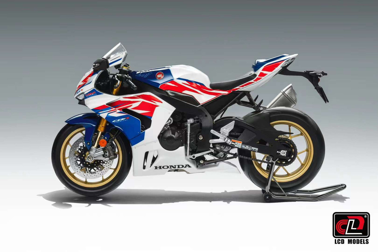 ミニカー LCDMODELS 1/12 HONDA CBR1000RR-R 1/12 LCD Honda CBR1000RR-R (White) Motorcycle Model