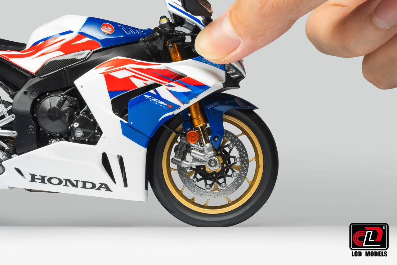 ミニカー LCDMODELS 1/12 HONDA CBR1000RR-R 1/12 LCD Honda CBR1000RR-R (Red) Motorcycle Model