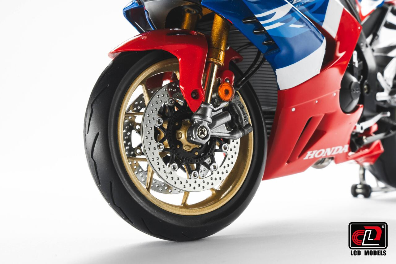 1/12 LCD Honda CBR1000RR-R (Red) Motorcycle Model
