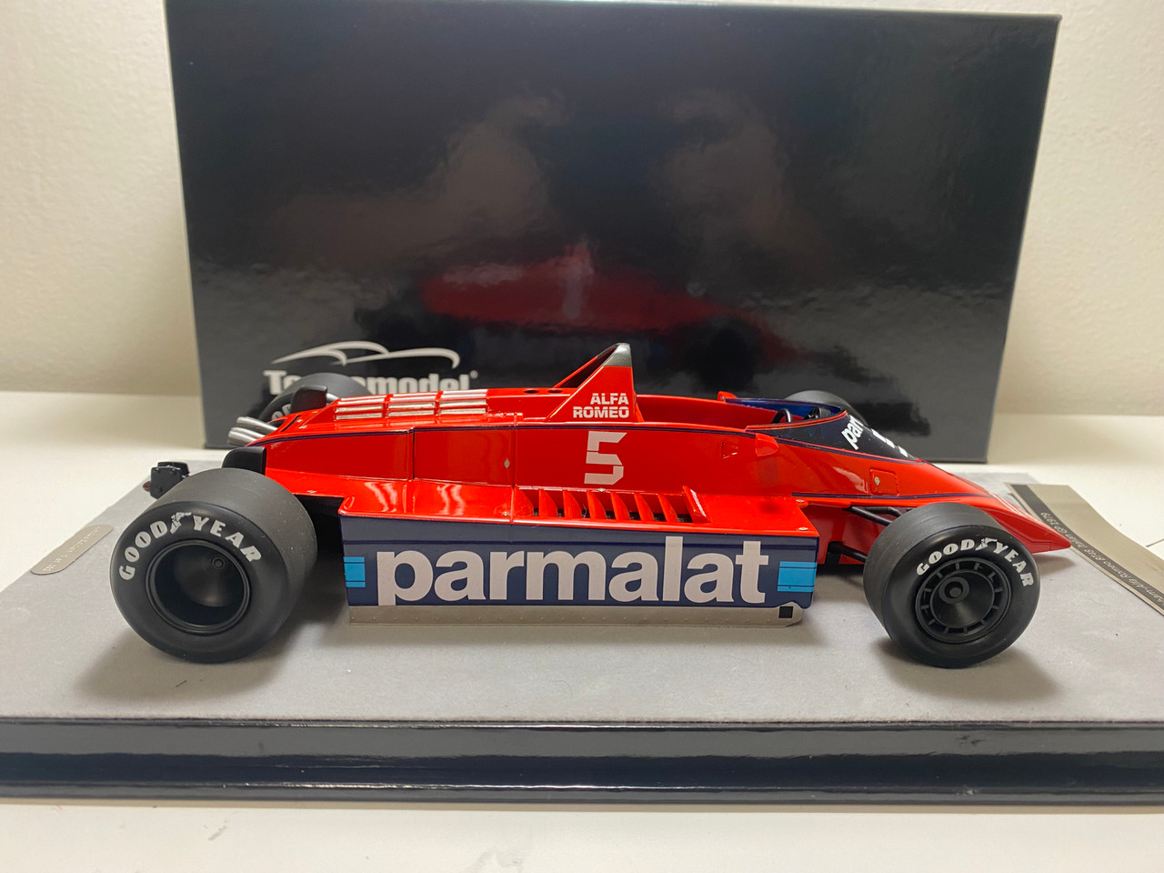 DAMAGED AS-IS 1/18 Tecnomodel 1979 Formula 1 Niki Lauda Brabham BT48 #5 4th Italian GP Car Model