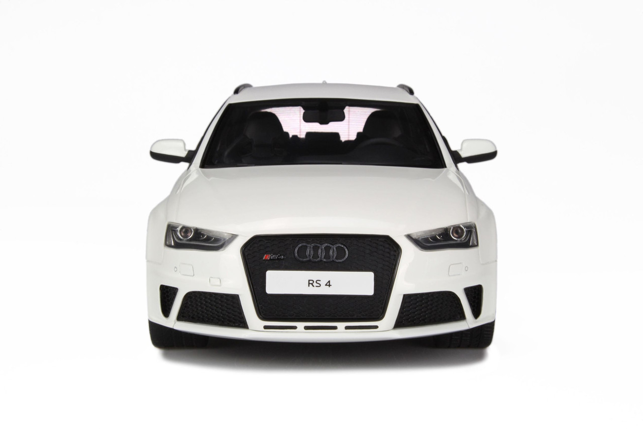 1/18 GT Spirit GTSpirit Audi RS4 B8 (White) Resin Car Model