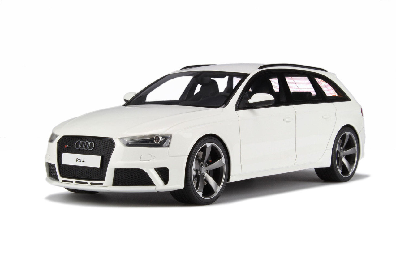 アウディ　RS4 アバント　1/18 GT SPIRIT 1/18 GT Spirit GTSpirit Audi RS4 B8 (White) Resin Car Model