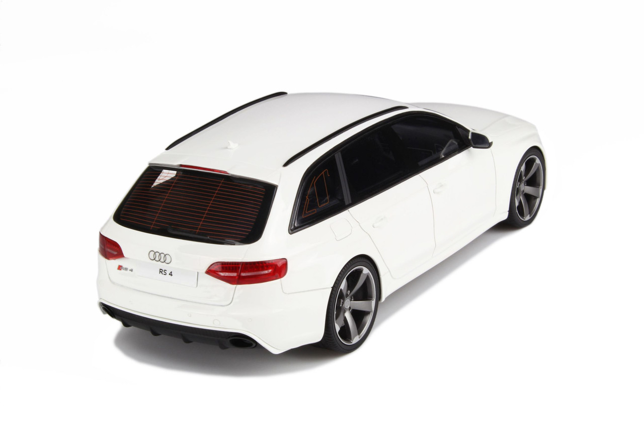 アウディ　RS4 アバント　1/18 GT SPIRIT 1/18 GT Spirit Audi ABT RS4 RS4-S (Red) Resin Car Model