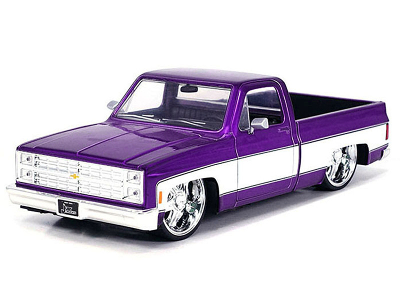 1/24 Jada 1985 Chevrolet C10 Pickup with Cartelli Wheels (Purple