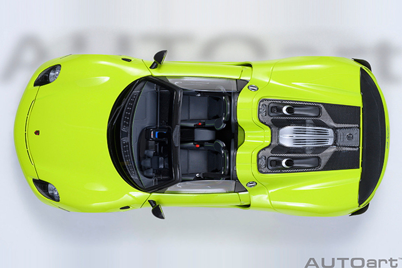 Porsche 918 Spyder 1/18ミニカーライムグリーン 1/18 AUTOart Porsche 918 Spyder Weissach Package (Acid Green