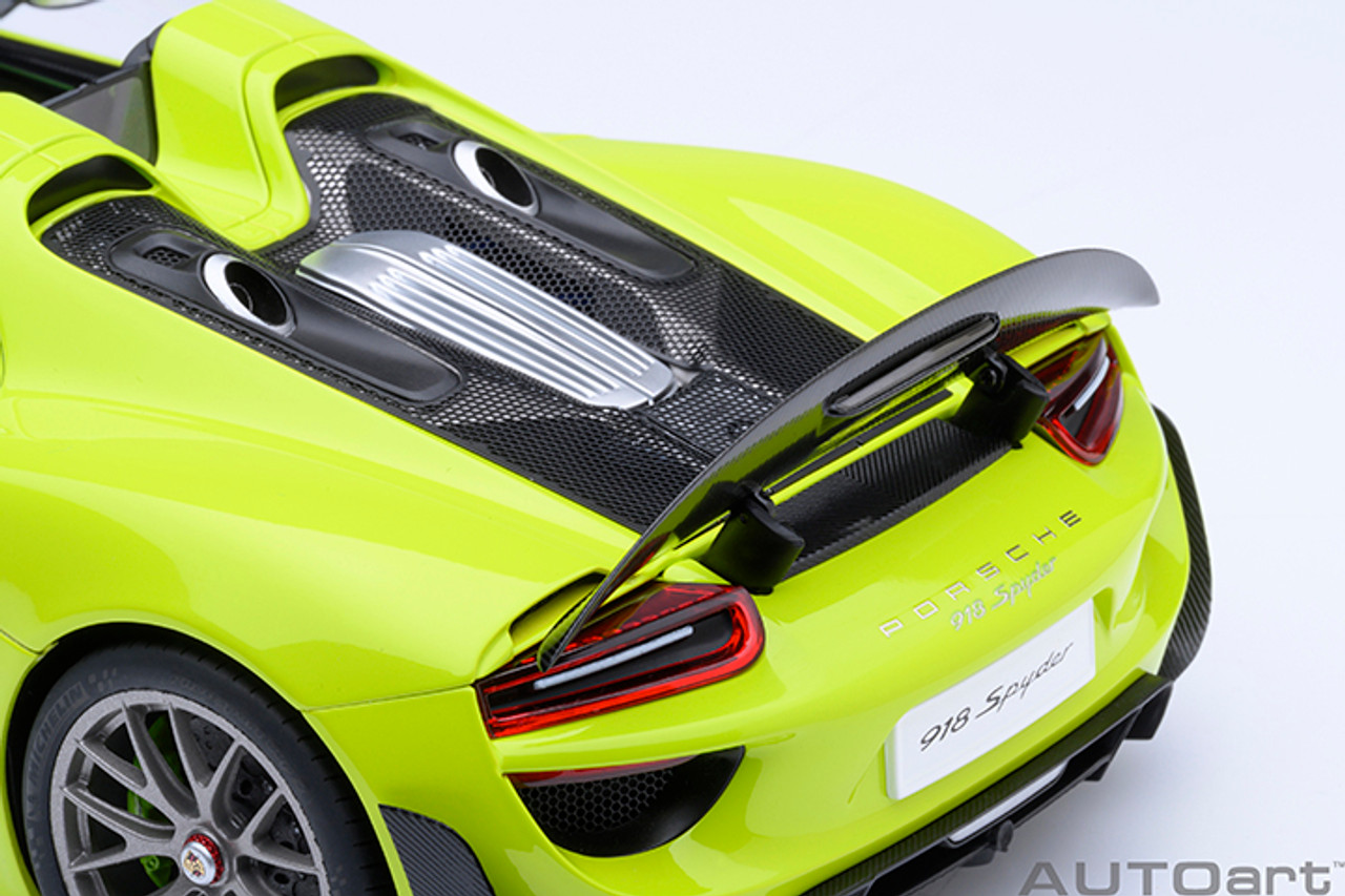 Porsche 918 Spyder 1/18ミニカーライムグリーン Porsche 918 Spyder 1/18ミニカーライムグリーン PORSCHE 918