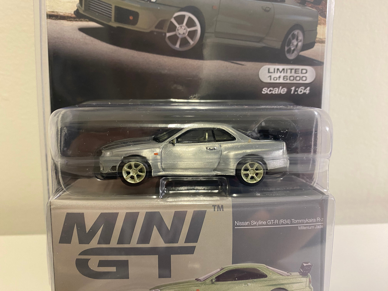 CHASE CAR 1/64 Mini GT Nissan Skyline GT-R (R34) Tommykaira R-z
