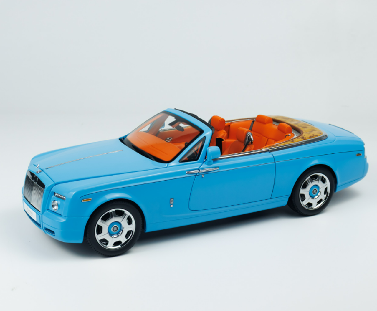 ミニカー Rolls-Royce Phantom Drophead Coupe 1/18 Kyosho Rolls-Royce Phantom Drophead Coupe (Light Blue