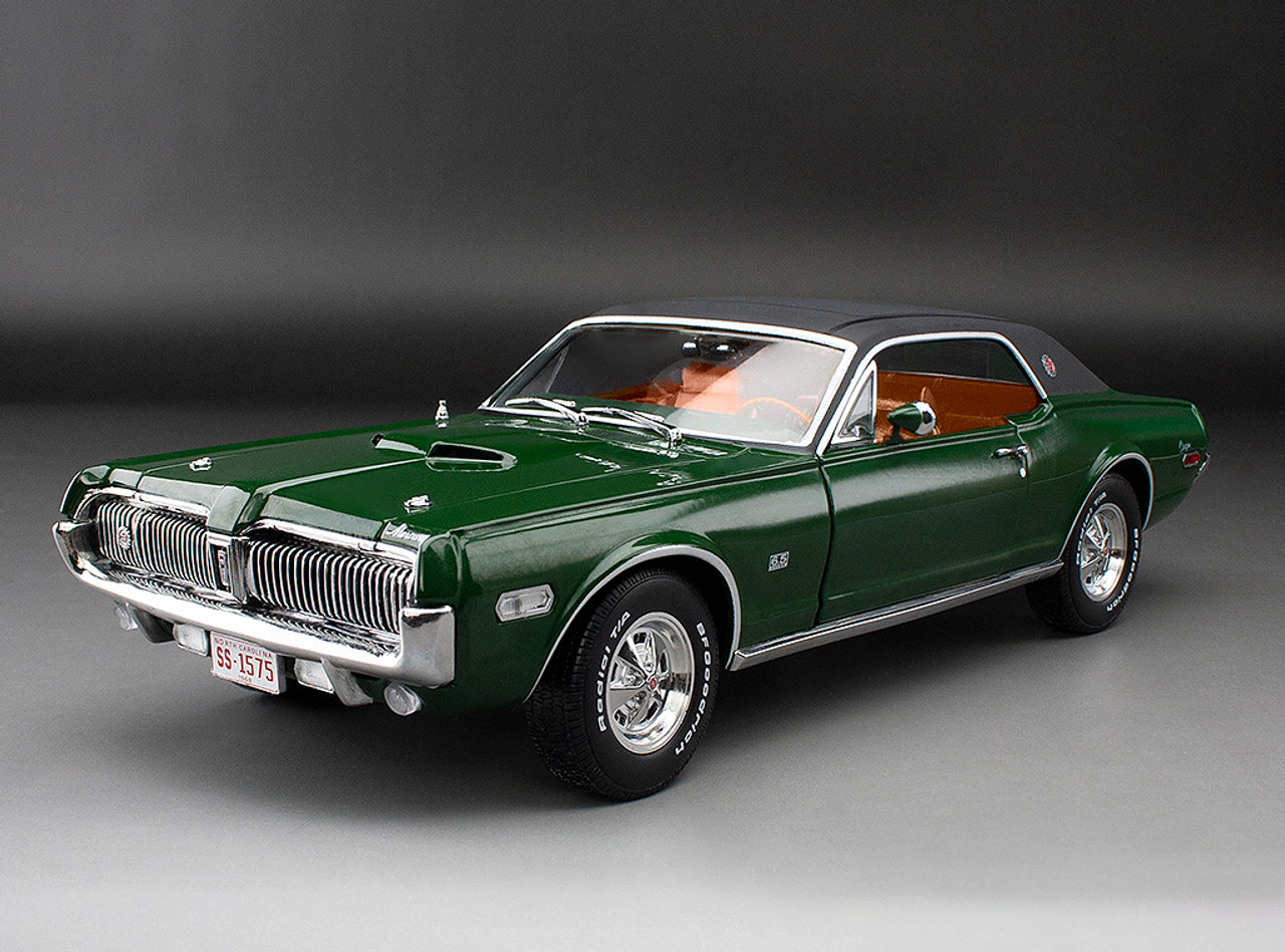 1/18 Sunstar 1968 Mercury Cougar XR7G (Augusta Green