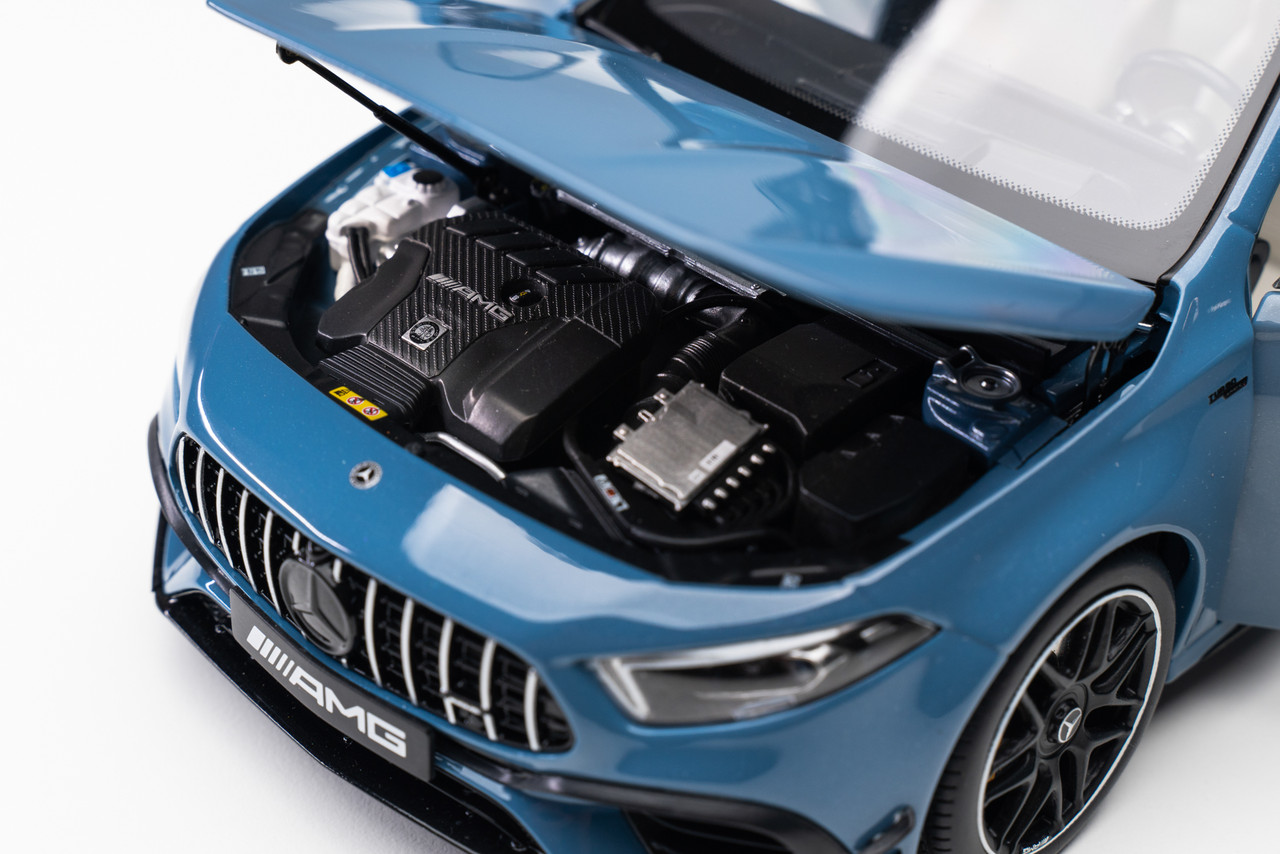 AMG A45 １\18ミニカー NZG 1/18 Scale Mercedes-Benz AMG A45 S 2023 Yellow Diecast