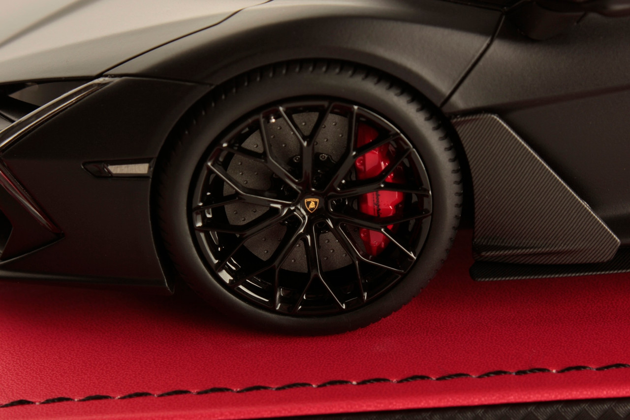 希少【未使用】MR Lamborghini ウルス 1/18スケール ブラック 1/18 MR Collection Lamborghini Reveulto (Nero Nemesis Matt Matte