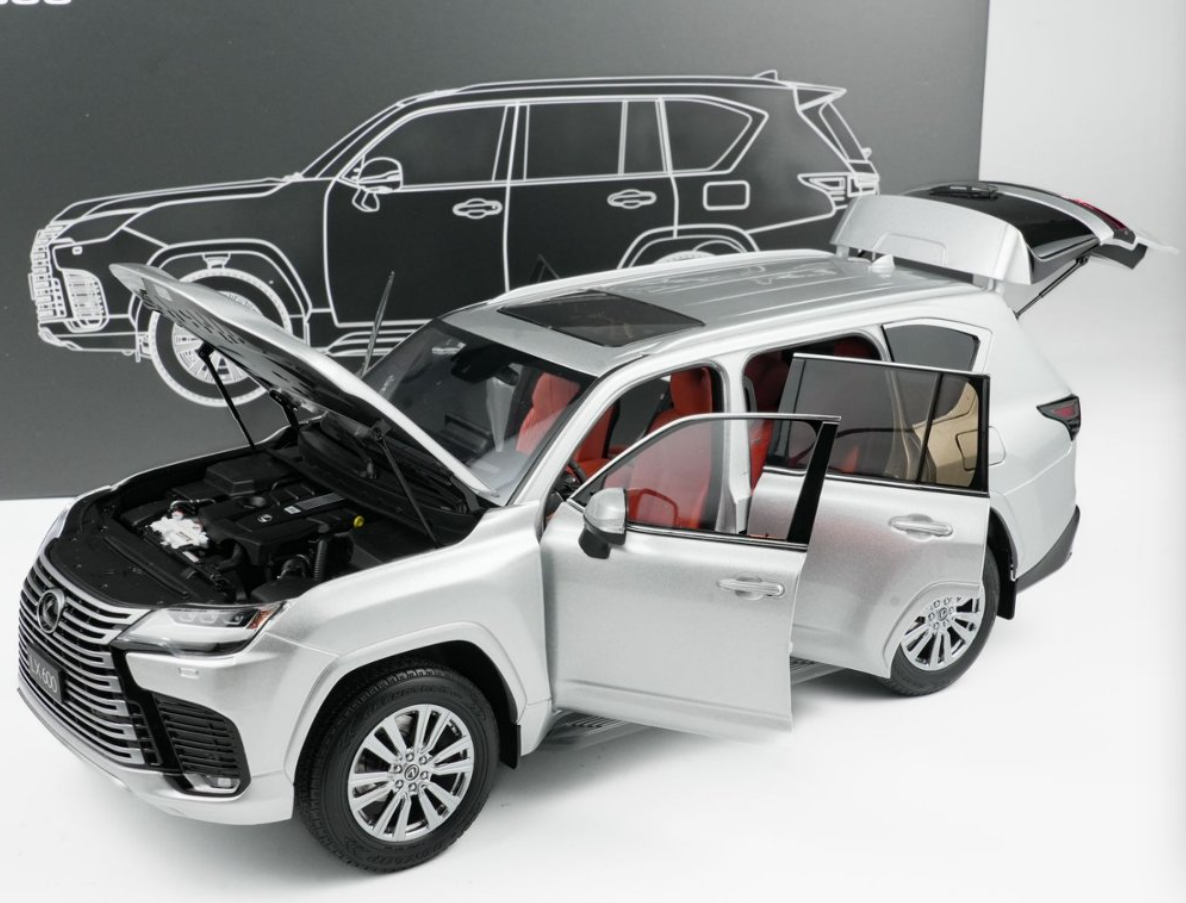 1/18 LCD Model Lexus LX600 (Silver) Full Open Diecast Car Model