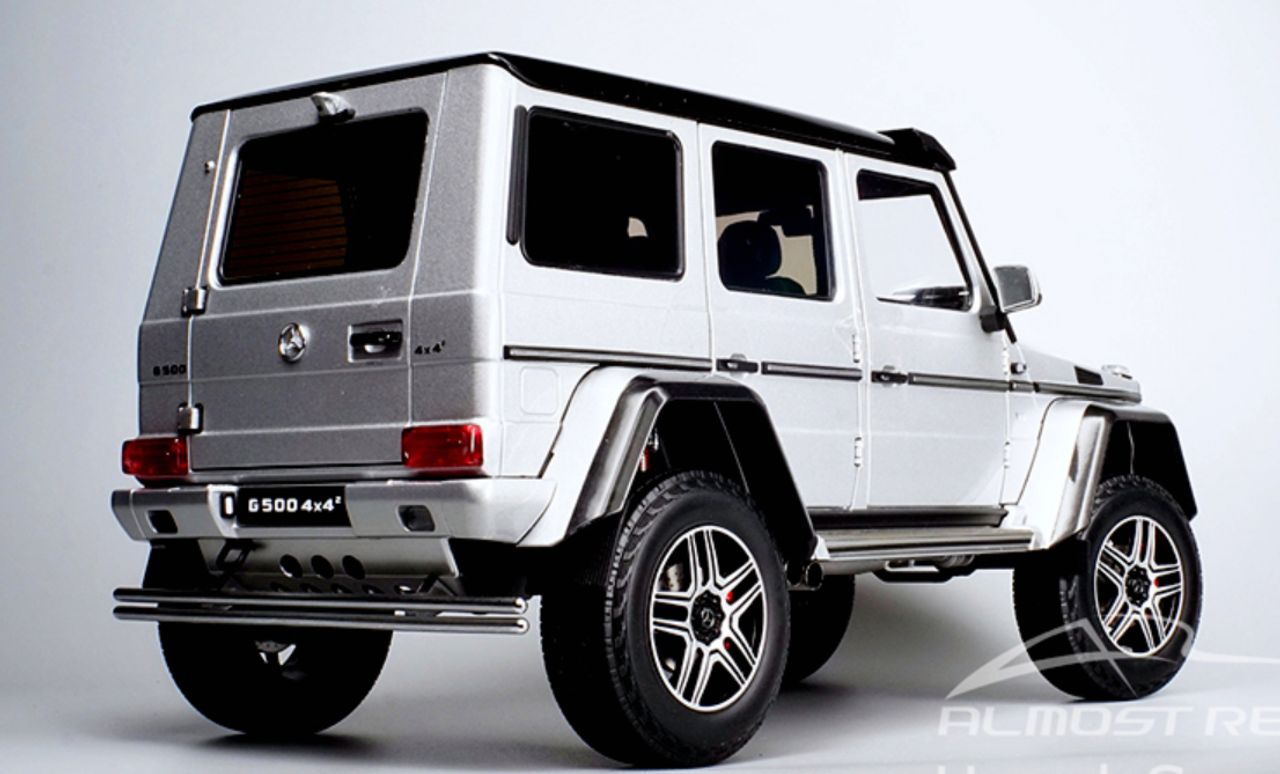 1/18 Almost Real AR Mercedes-Benz Mercedes G-Class G-Klasse G500 4x4 (Silver) Diecast Car Model