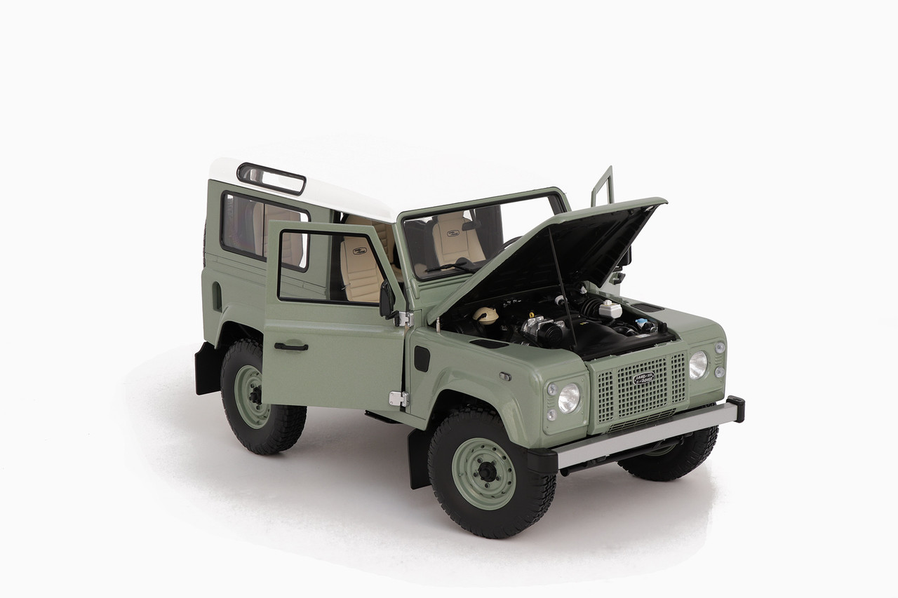 1/18 Almost Real AR Land Rover Defender 90 Heritage Edition (Green) Diecast Car Model