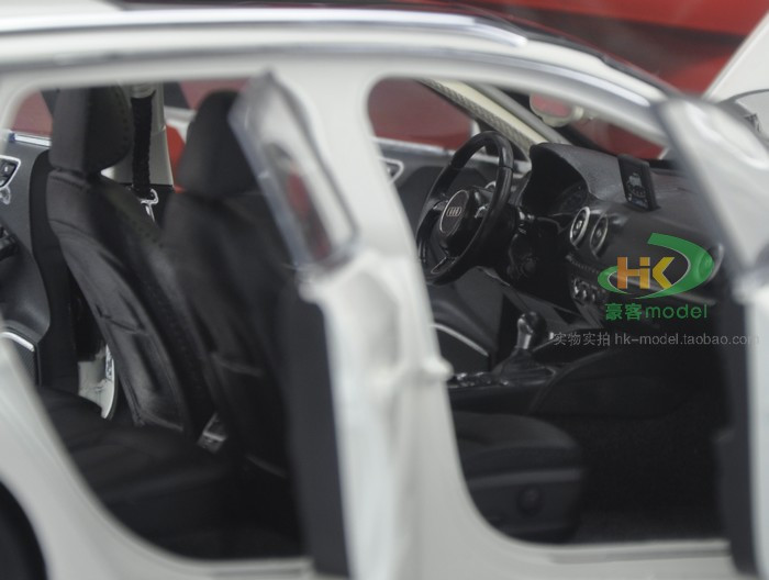 1/18 Dealer Edition Audi A3 Sportback (White) Diecast Car Model