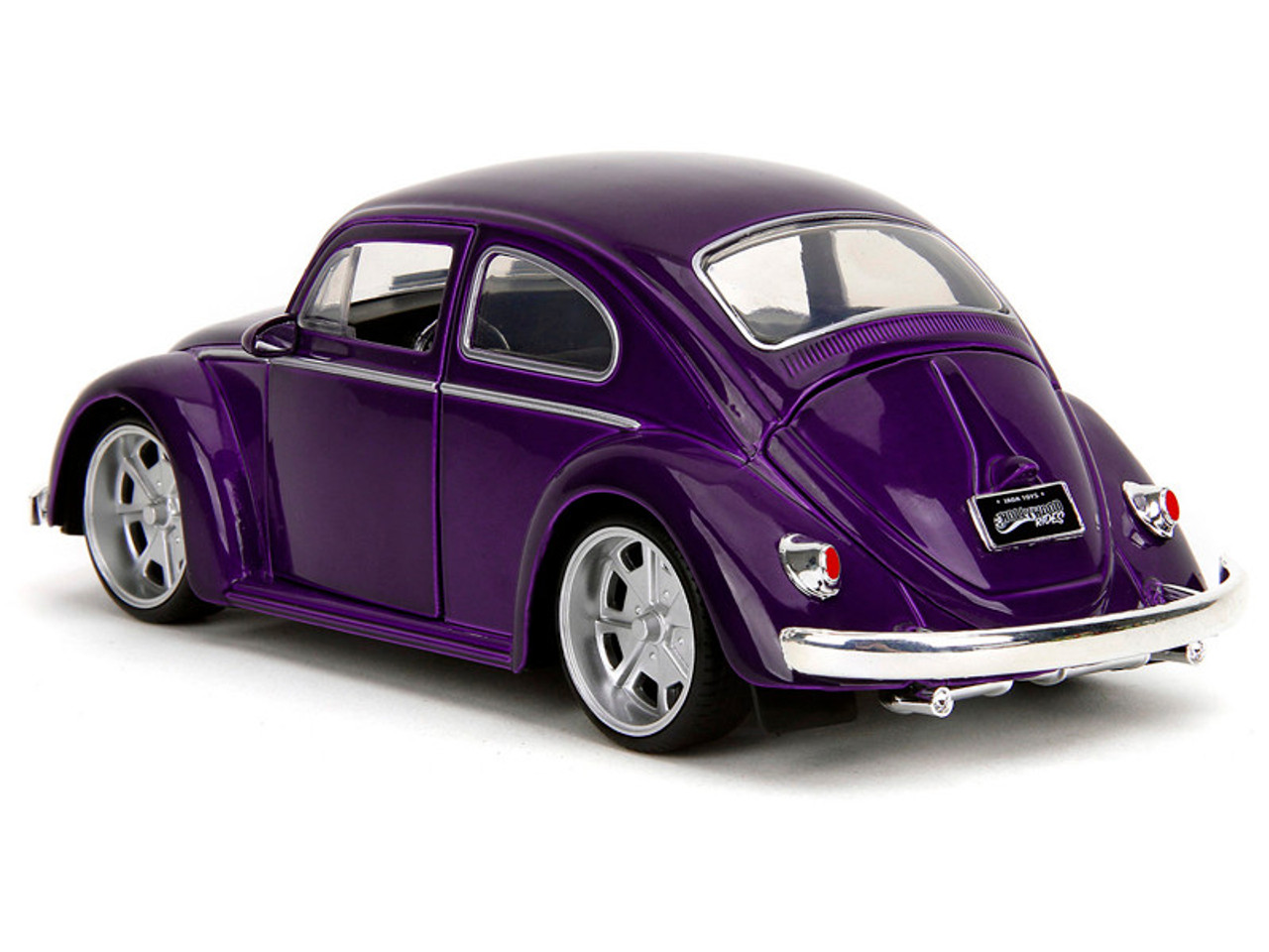 1/24 Jada Volkswagen Beetle with Wednesday Addams & Thing