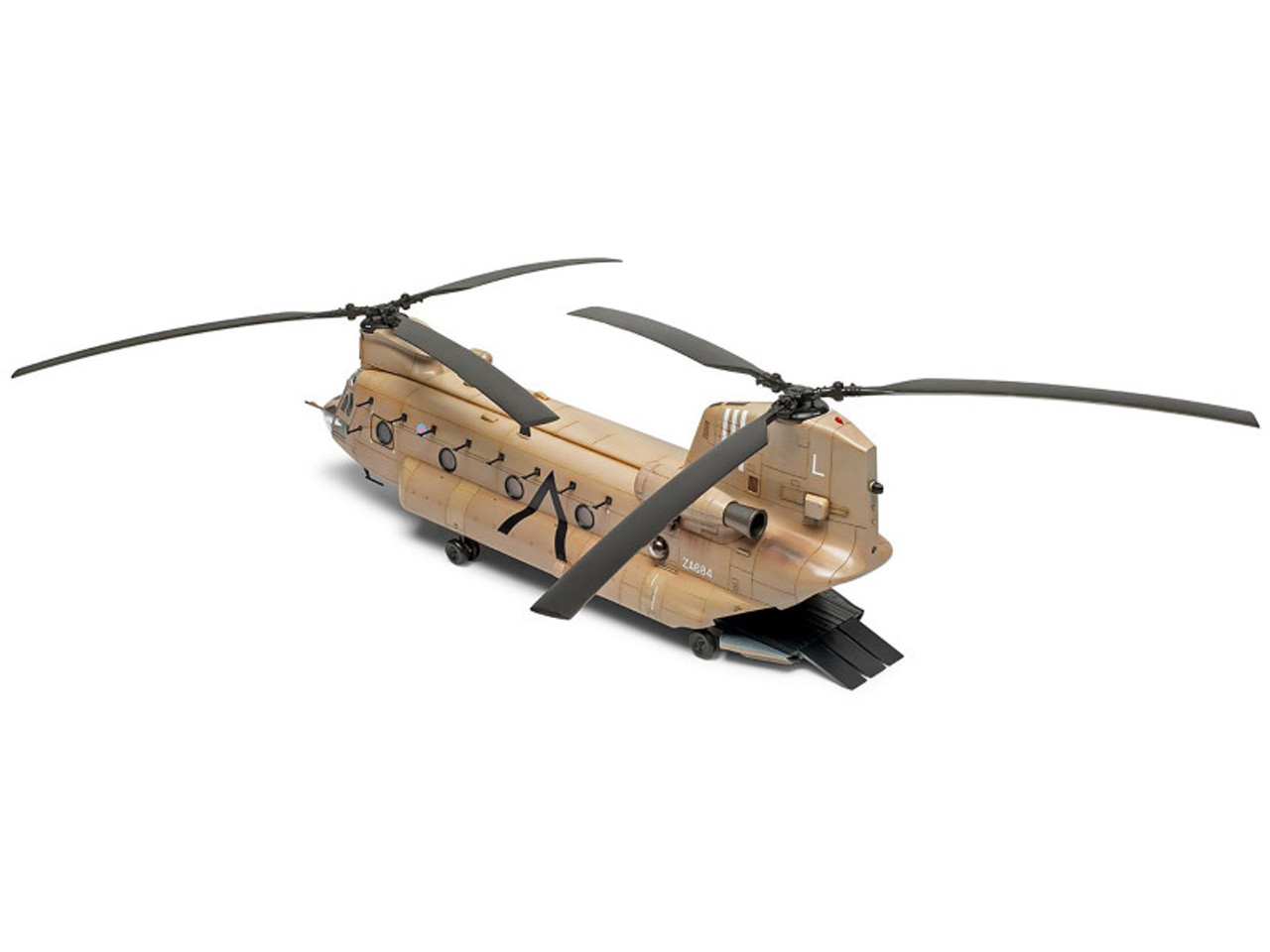 Level 3 Model Kit Boeing Chinook HC.1 Helicopter with 2