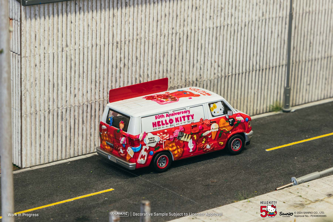 1/64 Tarmac Works Dodge Van Hello Kitty Food Truck Diecast